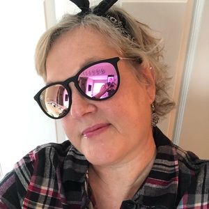 Meet your Posher, Renee